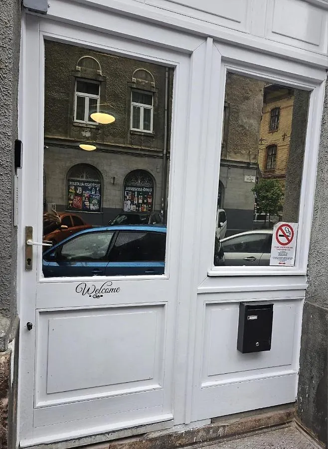 Homestay 7Dab 6 Contactless Self Check-In Apartment Budapest Hungary